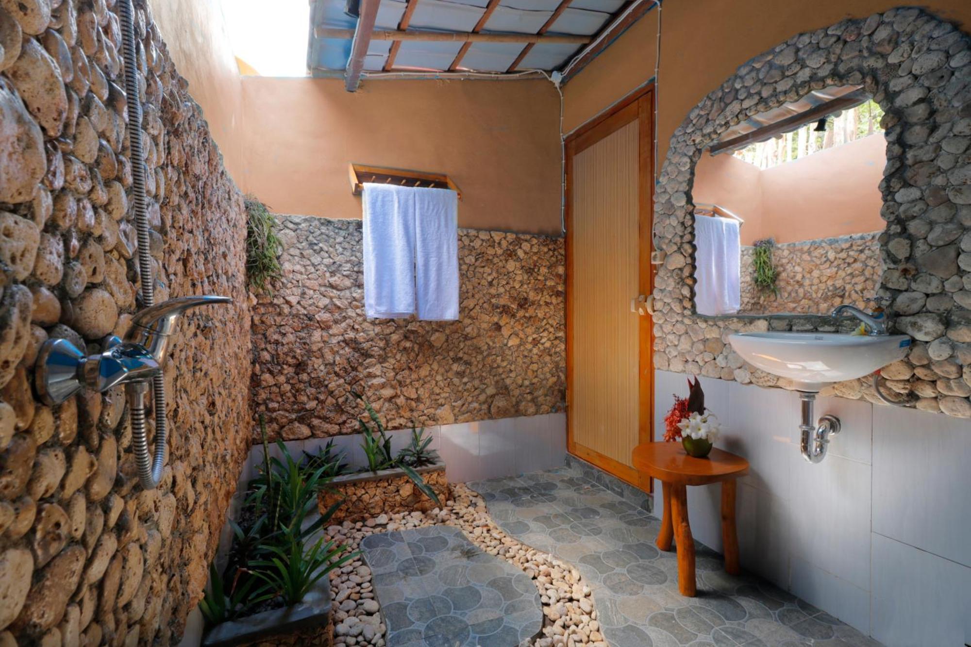 The Tamban Jukung Hotel Batumadeg Szoba fotó