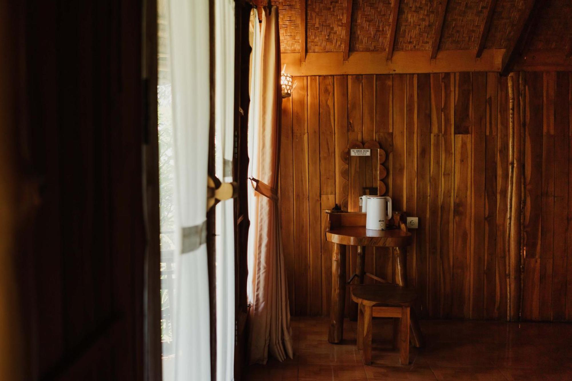 The Tamban Jukung Hotel Batumadeg Kültér fotó